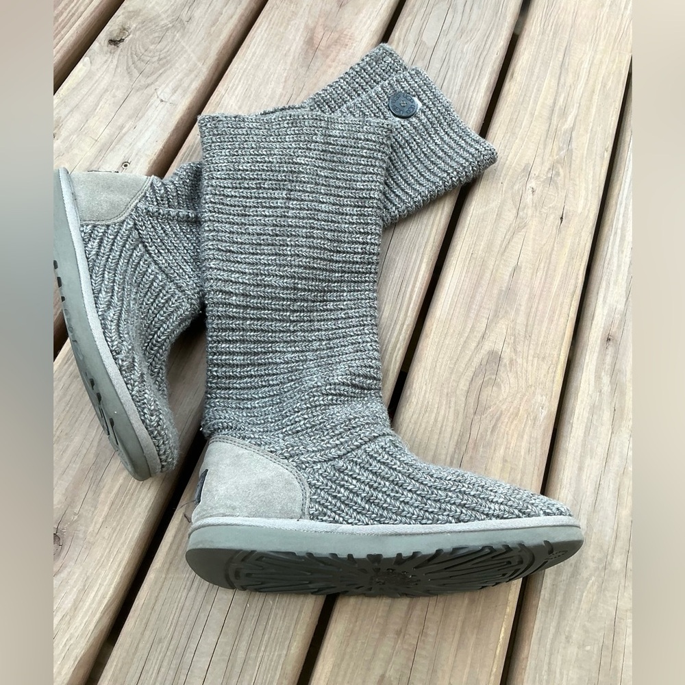 UGG knit boots 🔥🔥 - Picture 10 of 16